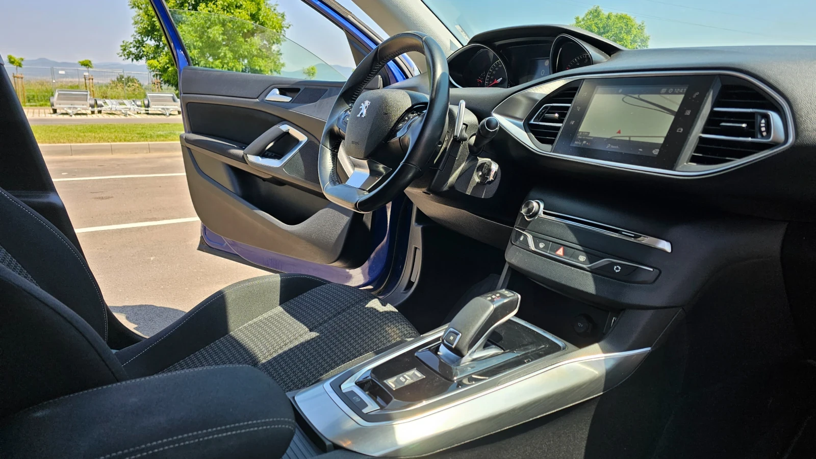 Peugeot 308 SW 1.5 HDI/ EAT8 - изображение 9