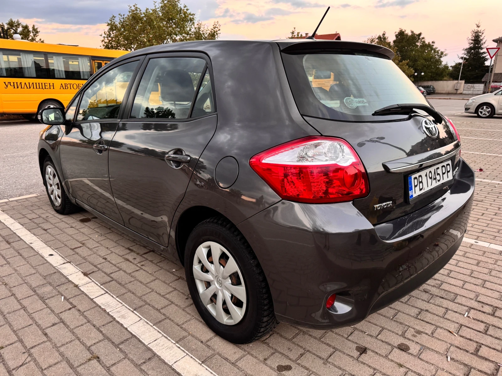 Toyota Auris  - изображение 6
