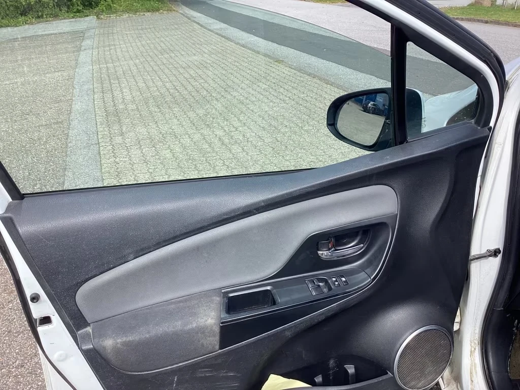 Toyota Yaris 1.5 Hubrid E-cvt van | Mobile.bg   9