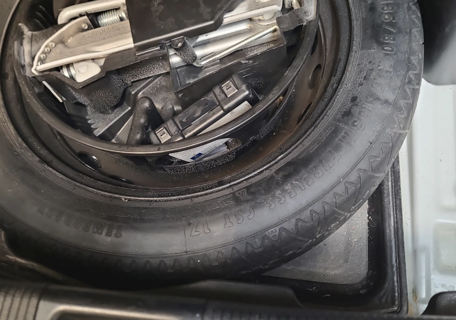 Mercedes-Benz E 350 КОжа* Подгрев* Кейлес* Blind Spot* PANO, снимка 12 - Автомобили и джипове - 53967325