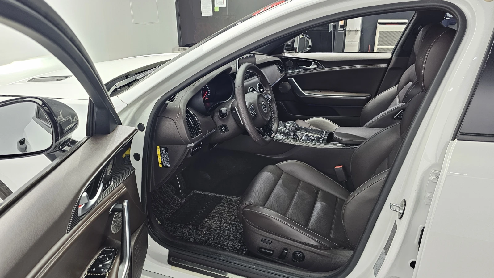 Kia Stinger 3.3T AWD GT autogeorge.com, снимка 9 - Автомобили и джипове - 54119036