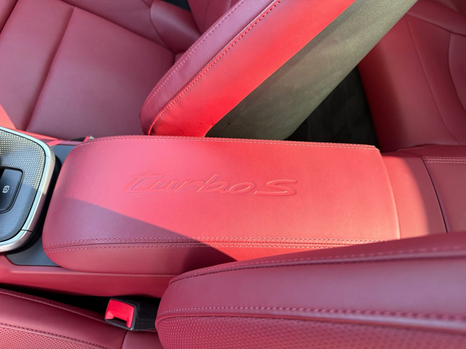 Porsche 911 TURBO S ОБСЛУЖЕНА , снимка 16 - Автомобили и джипове - 54356316
