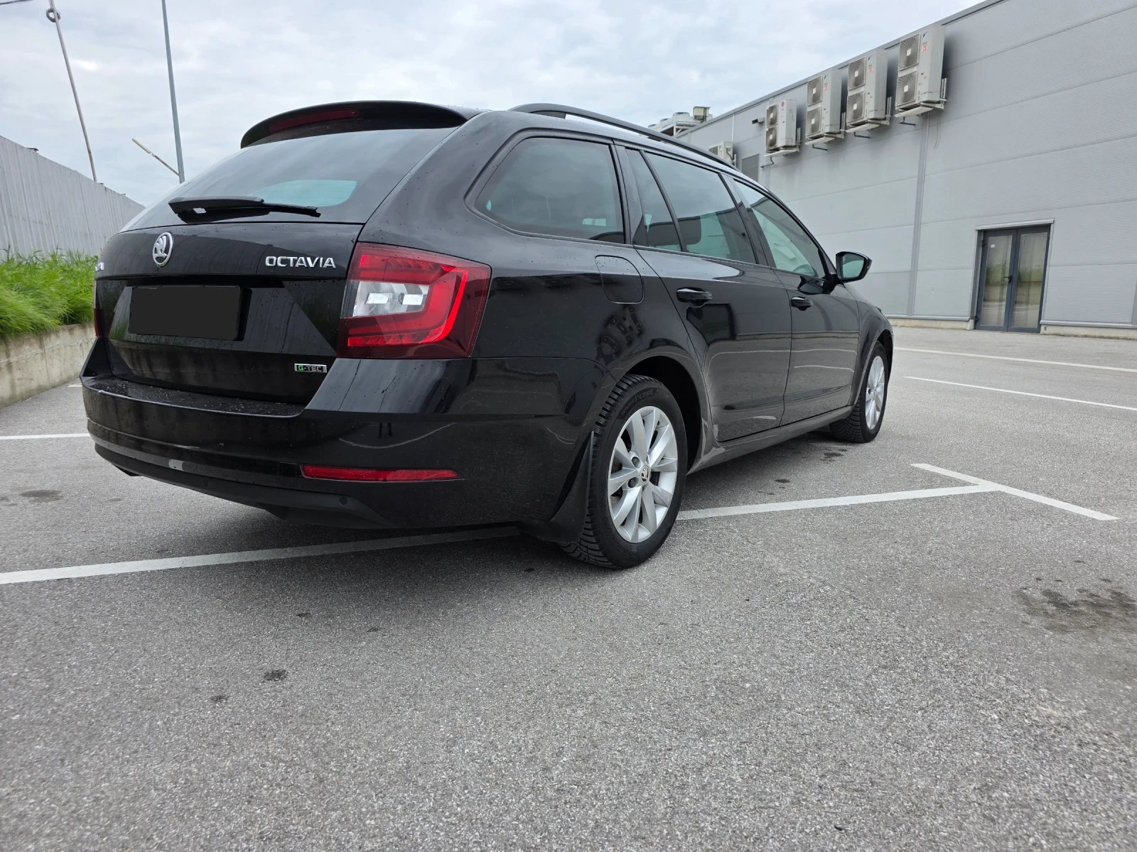 Skoda Octavia 1.5 G-TEC, снимка 3 - Автомобили и джипове - 54400252