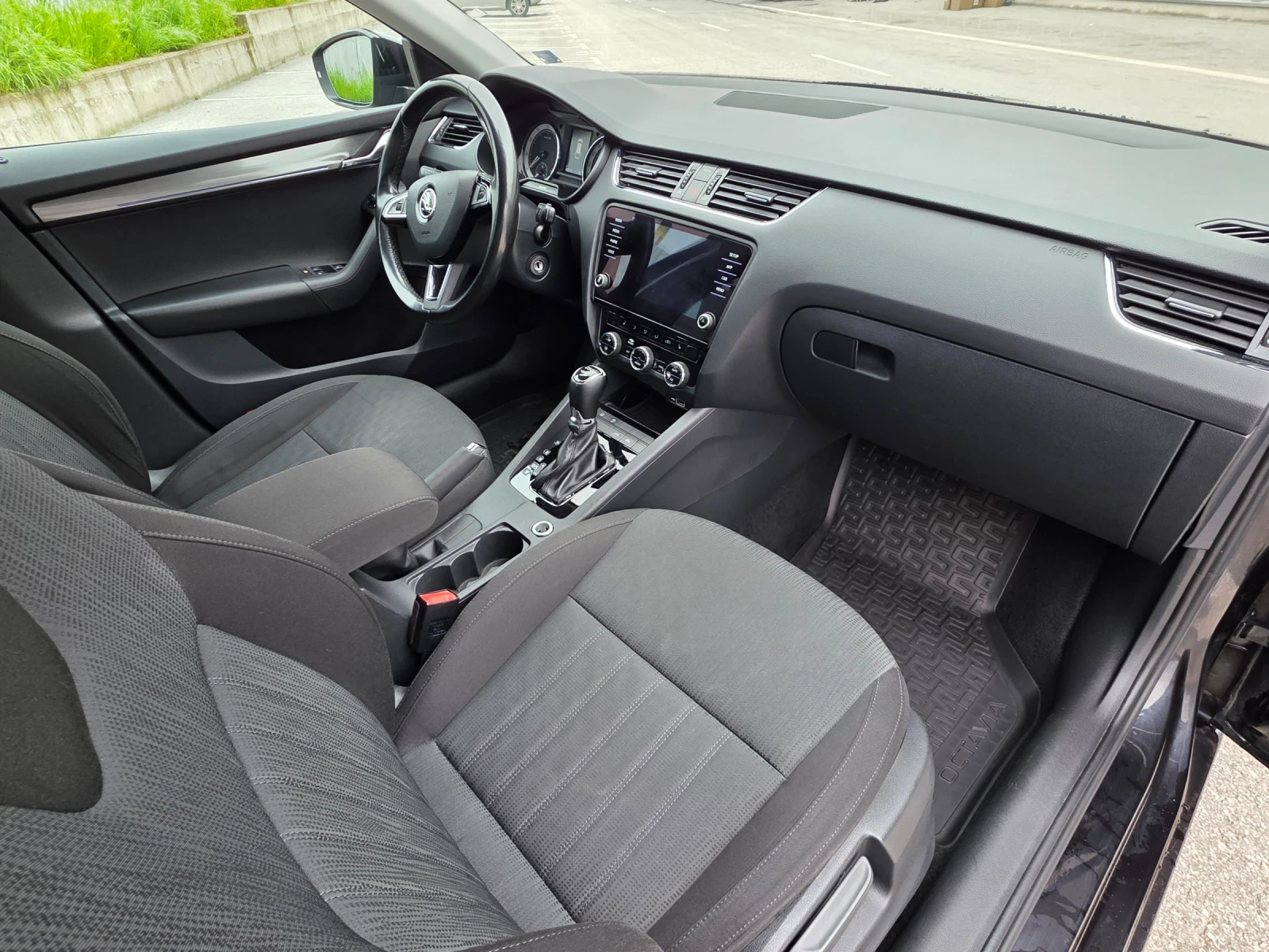 Skoda Octavia 1.5 G-TEC, снимка 10 - Автомобили и джипове - 54400252