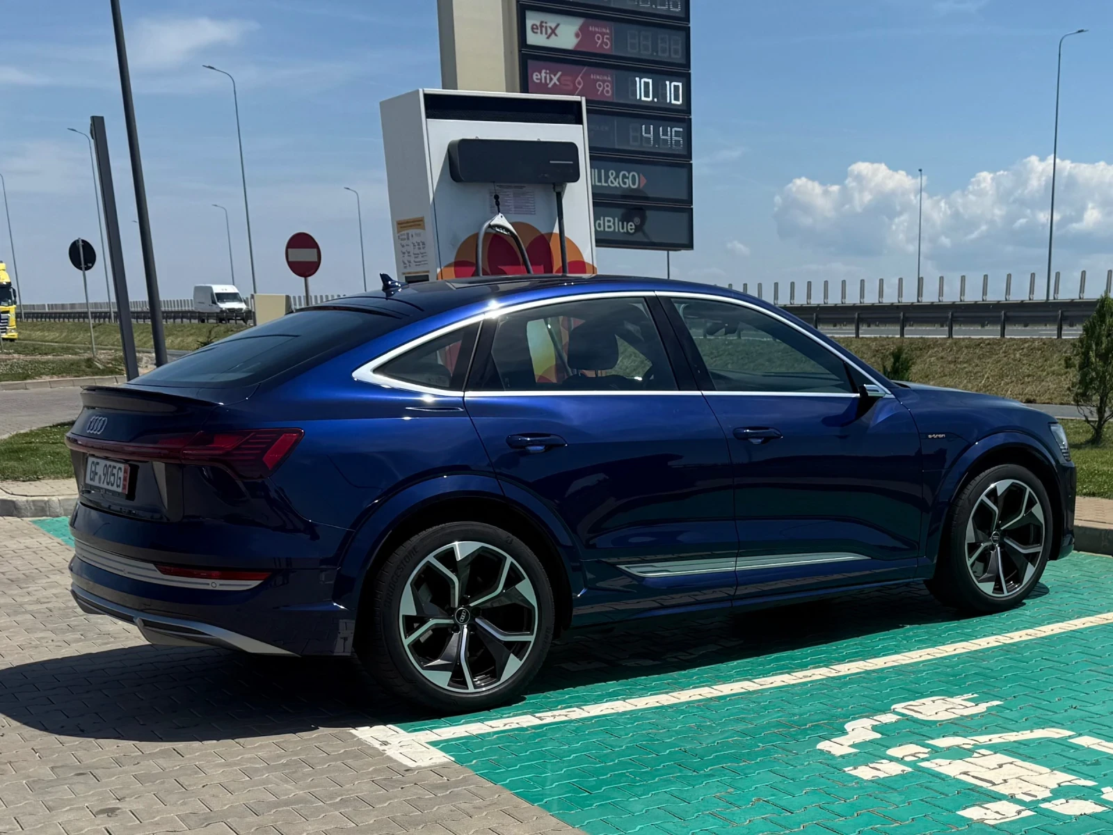 Audi E-Tron S line 95 KW 23000 KM, снимка 5 - Автомобили и джипове - 54700097