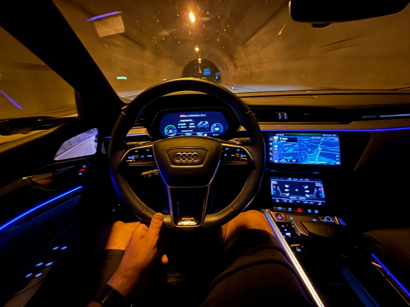Audi E-Tron S line 95 KW 23000 KM, снимка 7 - Автомобили и джипове - 54700097