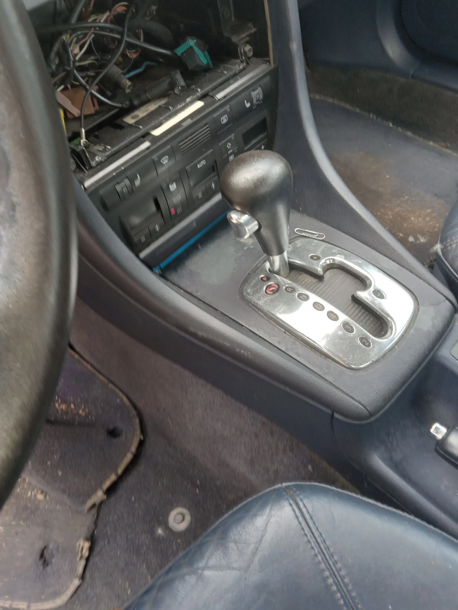 Audi A6 2.5 TDI, снимка 10 - Автомобили и джипове - 55165887