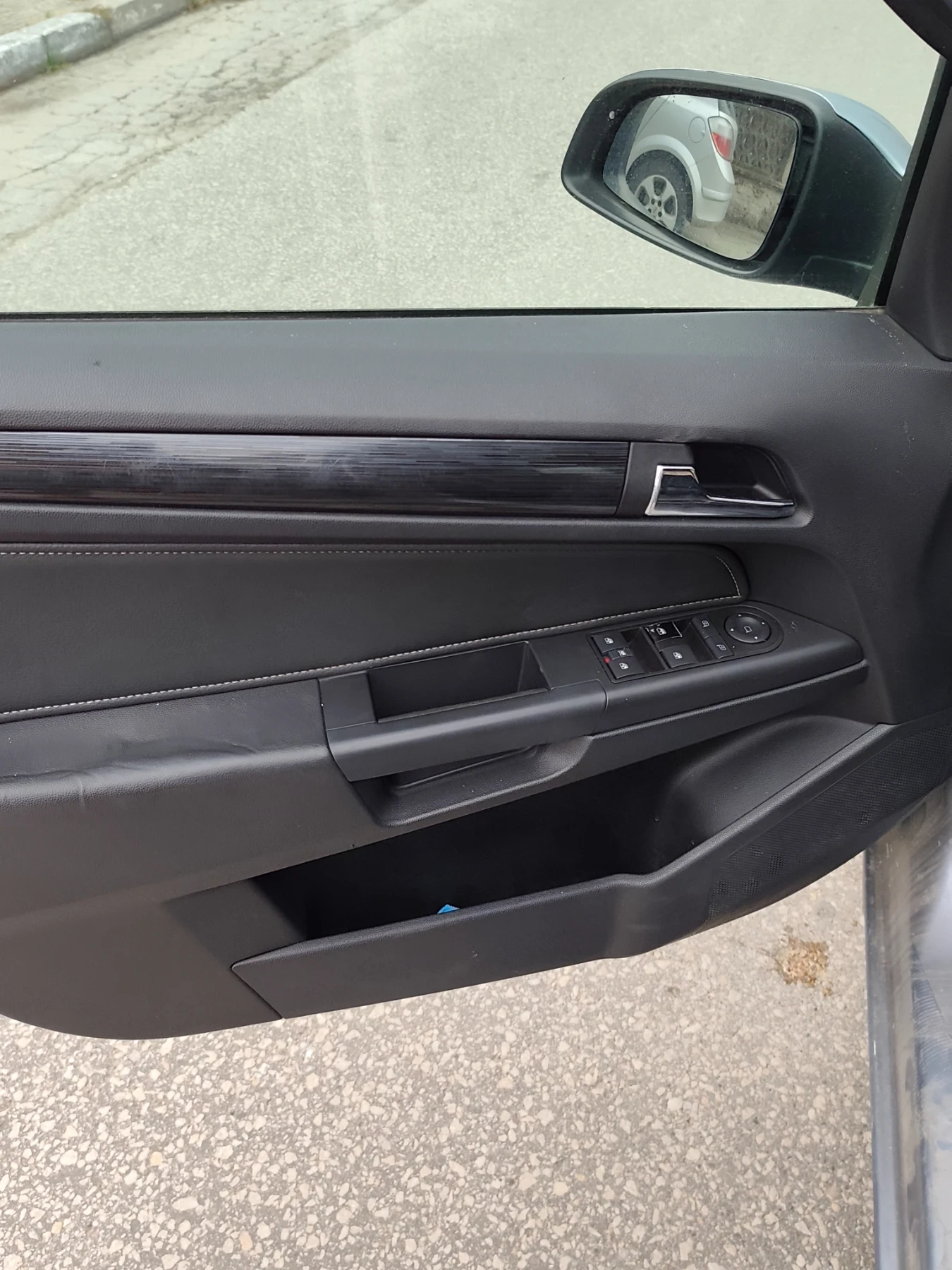 Opel Astra 1.9/16V, снимка 9 - Автомобили и джипове - 55251901