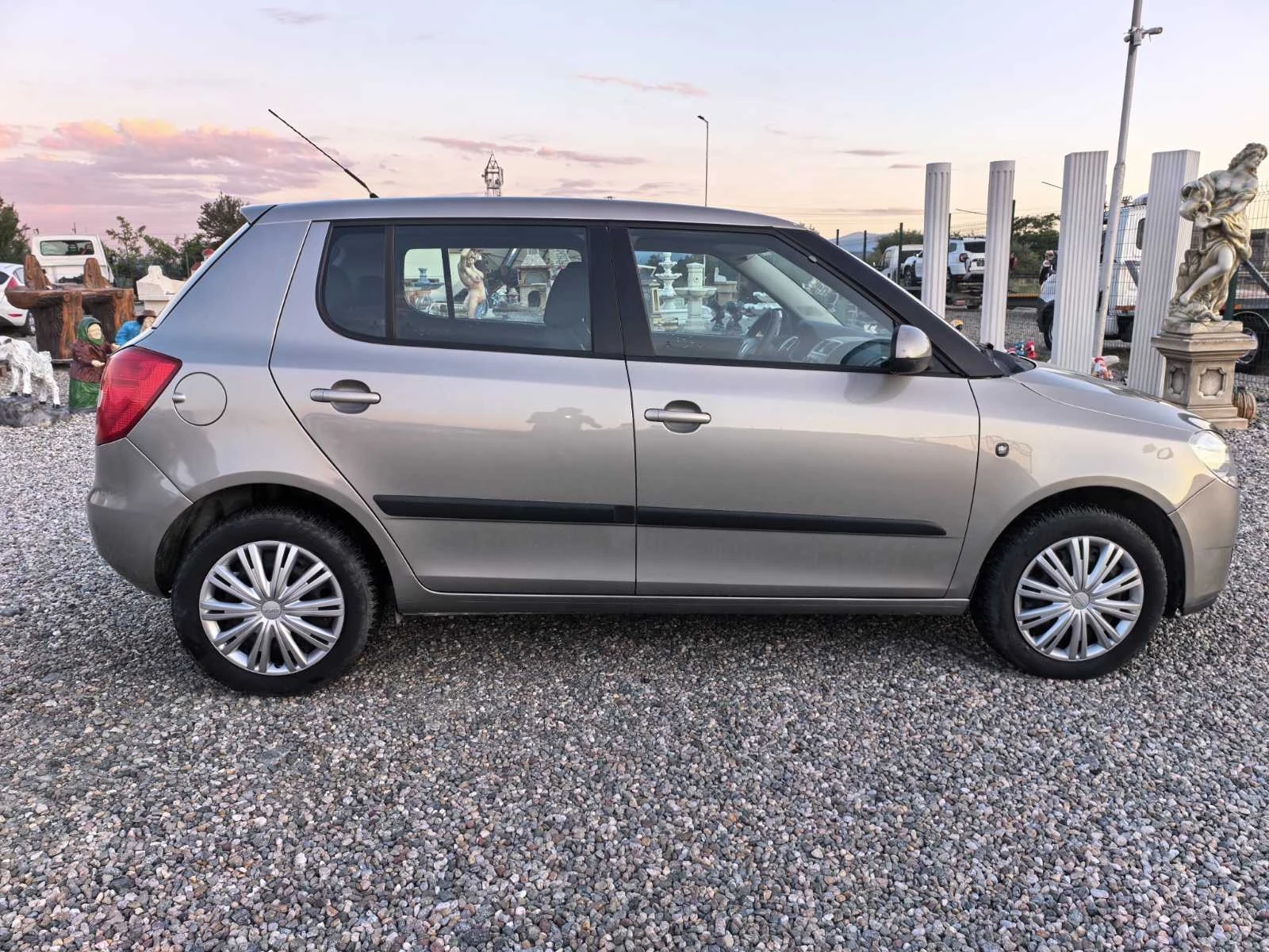 Skoda Fabia 1.2 I, снимка 4 - Автомобили и джипове - 55296313