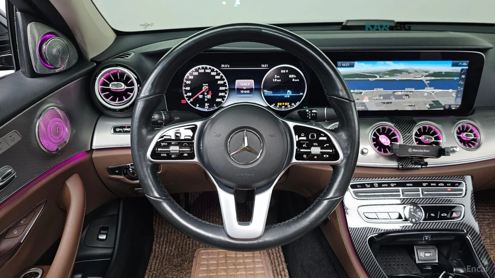 Mercedes-Benz E 300 4MATIC/AMG-LINE/PANOROOF/360CAMERA/BURMESTER, снимка 8 - Автомобили и джипове - 55403526