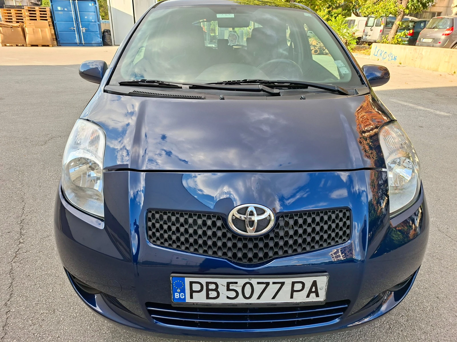 Toyota Yaris 1.0, снимка 3 - Автомобили и джипове - 55709569
