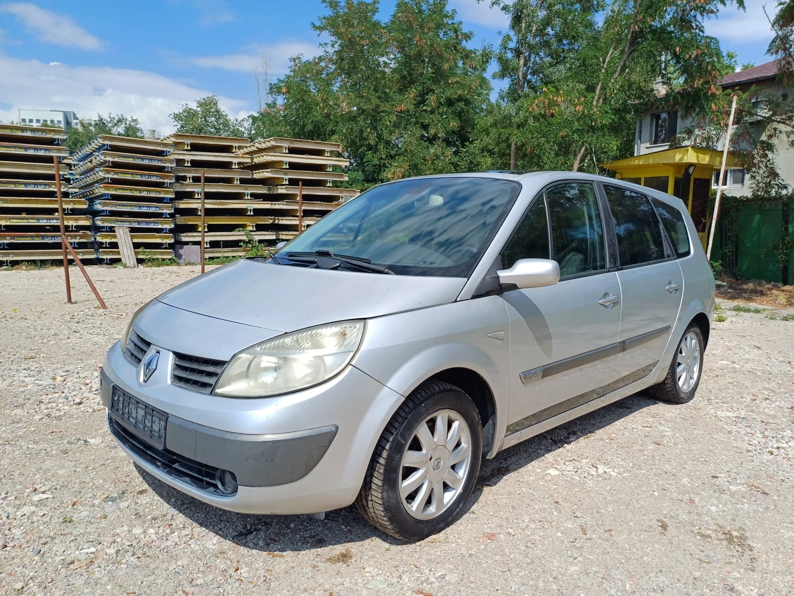 Renault Grand scenic 2.0DCI, 150k.c., снимка 2 - Автомобили и джипове - 55821383