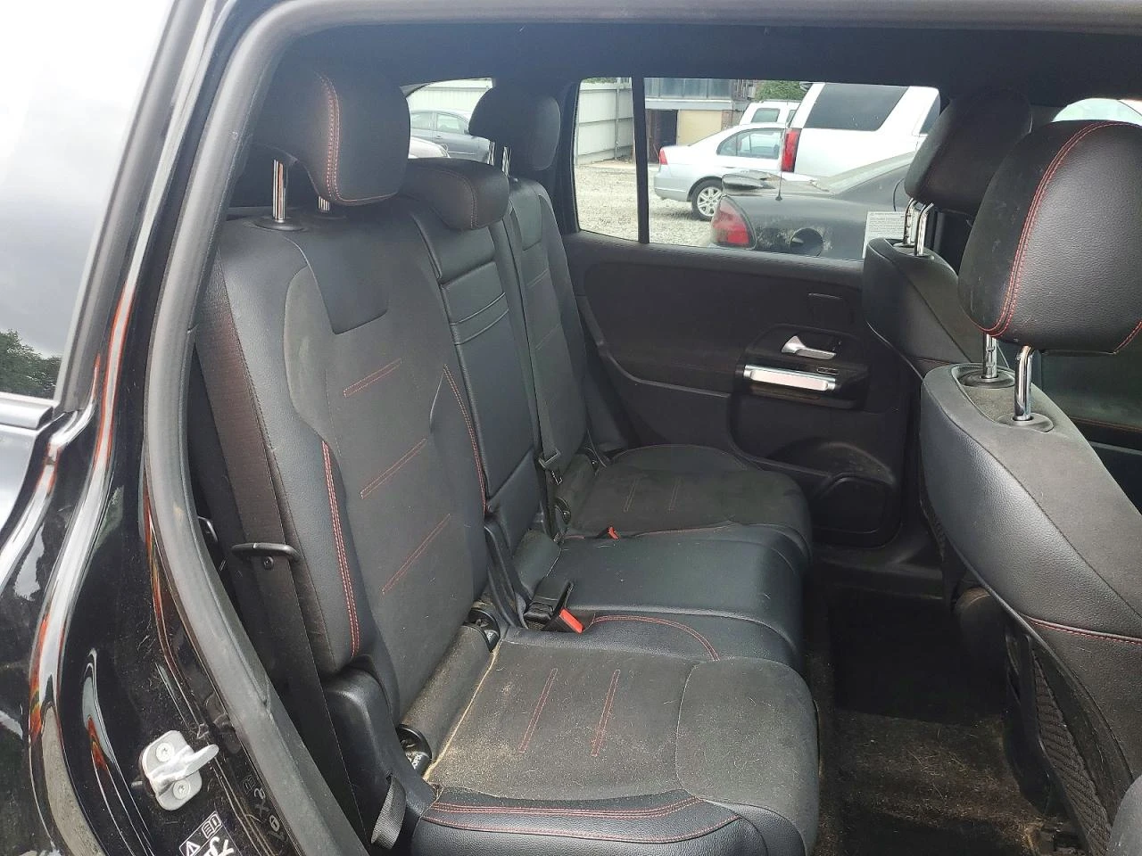 Mercedes-Benz EQB * 300* 4MATIC* , снимка 12 - Автомобили и джипове - 56231080