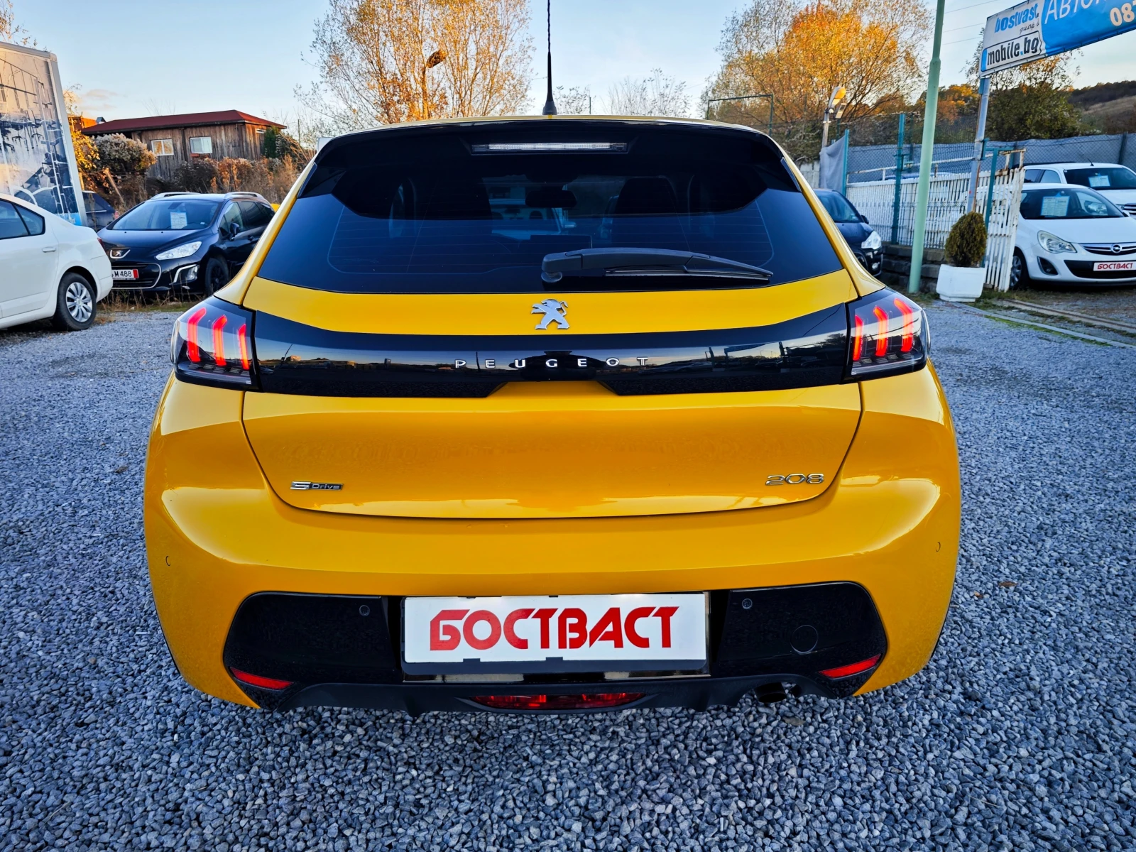 Peugeot 208 1.2 , снимка 3 - Автомобили и джипове - 56652793
