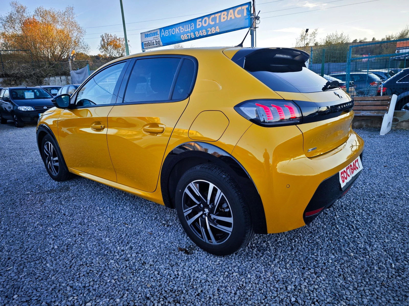 Peugeot 208 1.2 , снимка 2 - Автомобили и джипове - 56652793