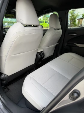 Lexus UX 250h 2.0 4x4 Hybrid в Гаранция, снимка 6