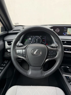 Lexus UX 250h 2.0 4x4 Hybrid в Гаранция, снимка 8