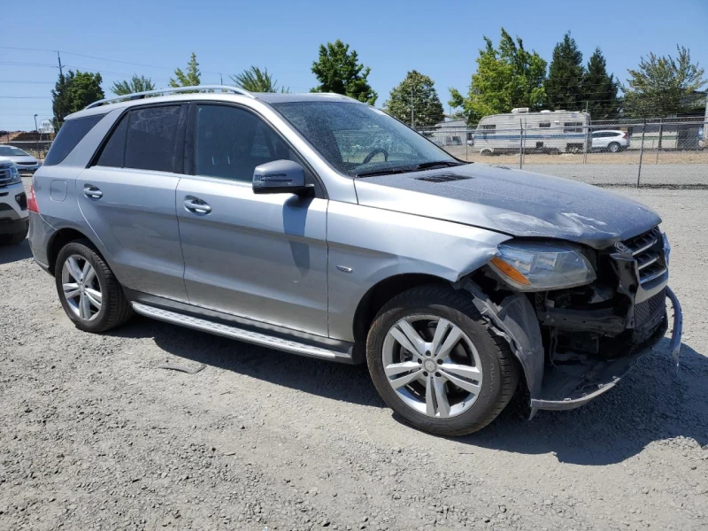 Mercedes-Benz ML 350 4MATIC подгрев* шибидах* телевизори* , снимка 5 - Автомобили и джипове - 47213204