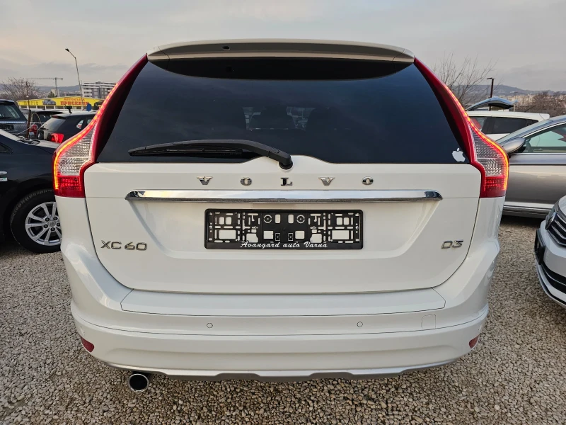 Volvo XC60 2.0D, Facelift , снимка 5 - Автомобили и джипове - 48912627