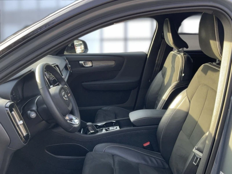 Volvo XC40 T5 PHEV/261HP/R-DESIGN/CAM/NAVI/LED/283vpr, снимка 9 - Автомобили и джипове - 49988375