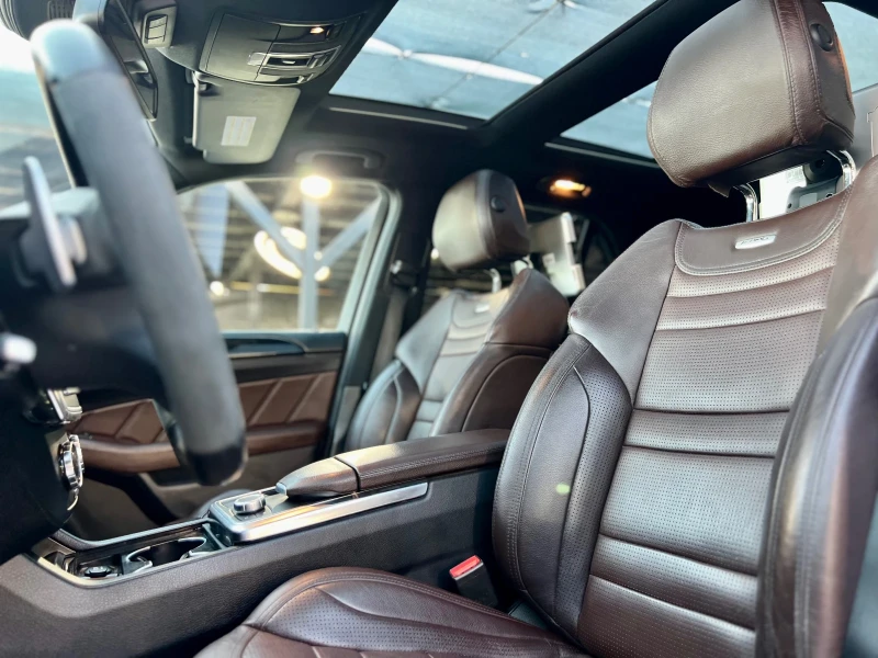 Mercedes-Benz ML 63 AMG БялаПЕРЛА* Обдухване* Печка* Панорама* harman/kard, снимка 7 - Автомобили и джипове - 51907929