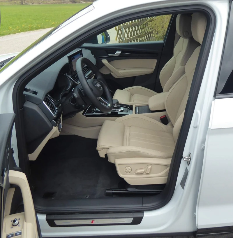 Audi Q5 40 TDI quatt. EDITION ONE S-LINE, снимка 17 - Автомобили и джипове - 52663226