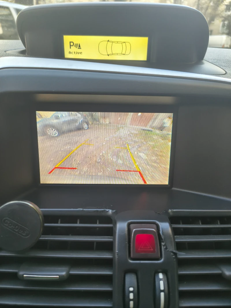 Volvo XC60 D5AWD, снимка 14 - Автомобили и джипове - 52691080