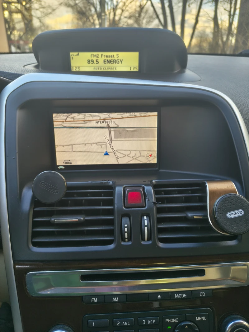 Volvo XC60 D5AWD, снимка 13 - Автомобили и джипове - 52691080