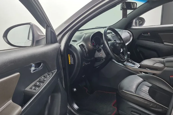 Kia Sportage 2.0 CRDI 4WD - изображение 9