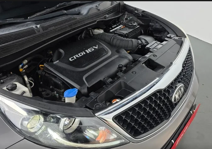 Kia Sportage 2.0 CRDI 4WD - изображение 6