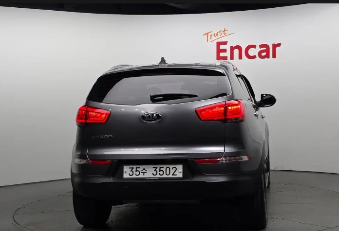 Kia Sportage 2.0 CRDI 4WD - изображение 4