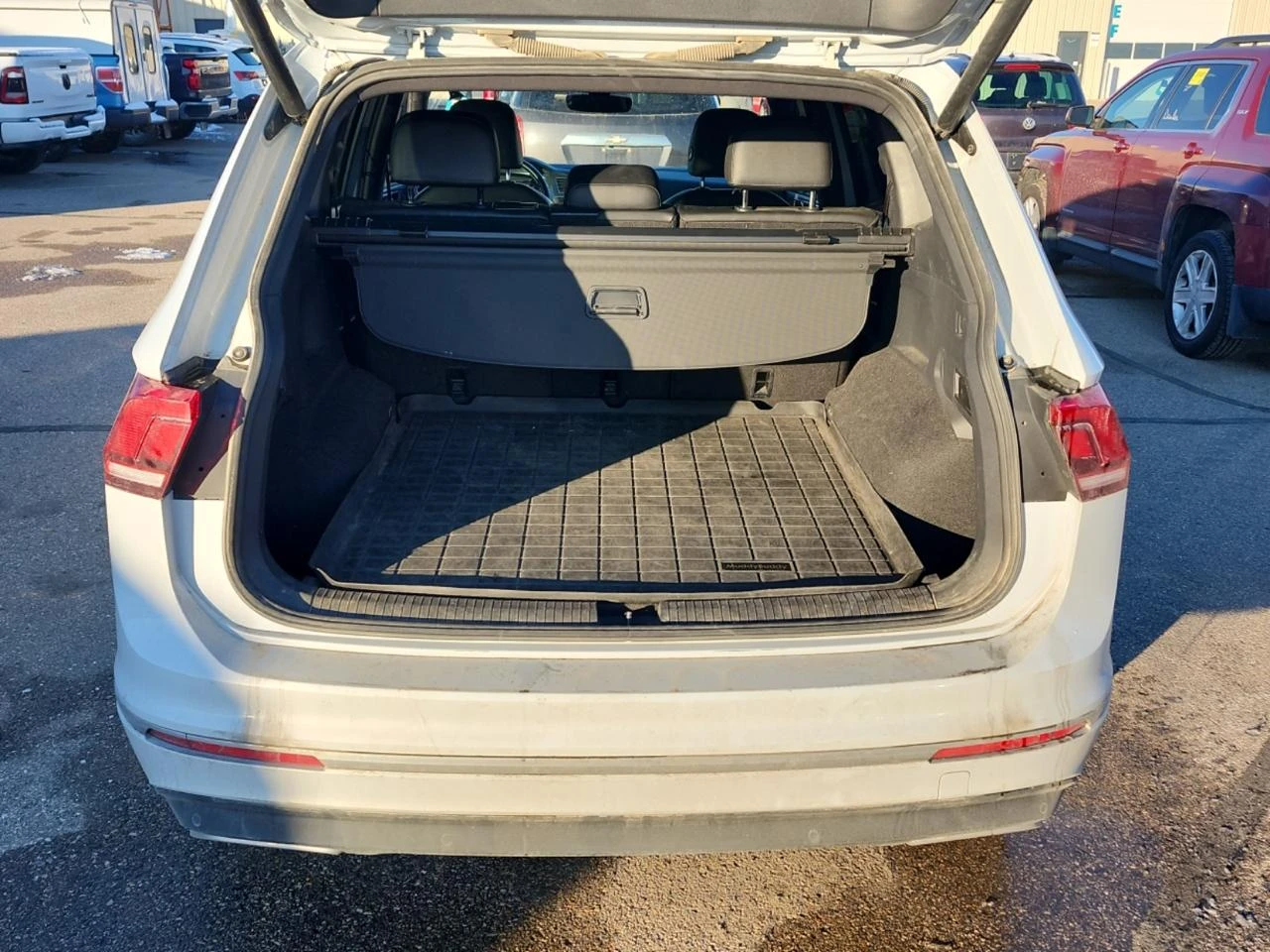 VW Tiguan R-line* Fender* 360* Carplay  | Mobile.bg   13