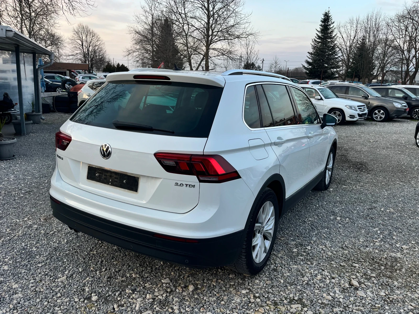 VW Tiguan 2, 0TDI-LED/VAVI/ПАНОРАМА/КОЖА/ПАМЕТ/ПОДГРЕВ/ТОП!!, снимка 5 - Автомобили и джипове - 53966620