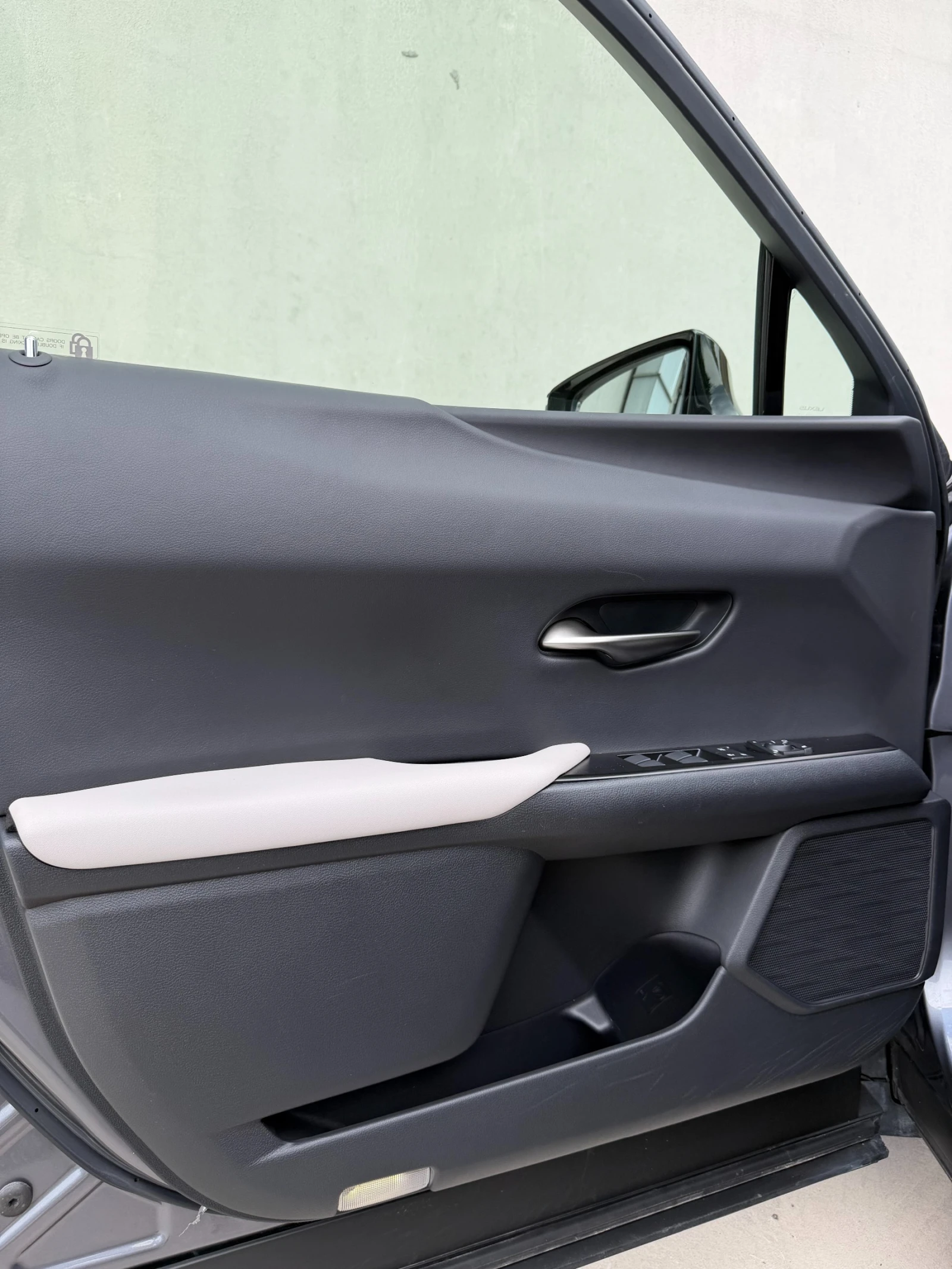 Lexus UX 250h 2.0 4x4 Hybrid � �������� | Mobile.bg � ����������� 5