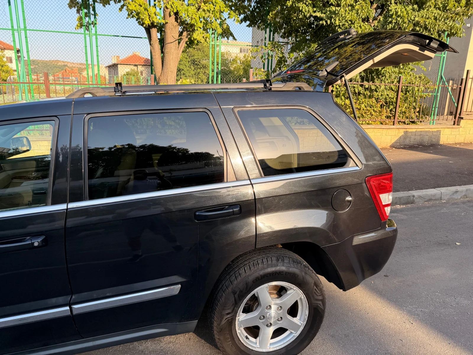 Jeep Grand cherokee, снимка 3 - Автомобили и джипове - 56053281
