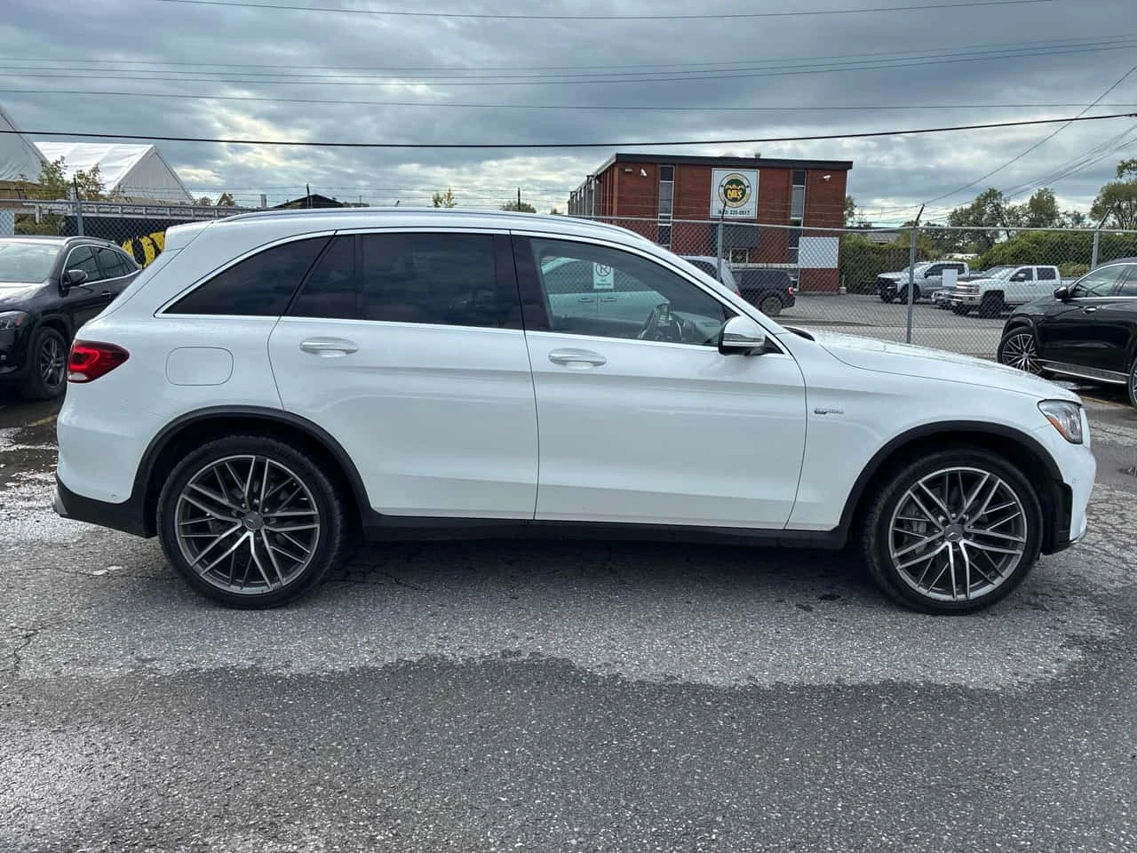 Mercedes-Benz GLC * AMG 43 * CARFAX * ОПЦИЯ ЗА ФИНАНСИРАНЕ, снимка 3 - Автомобили и джипове - 56253799