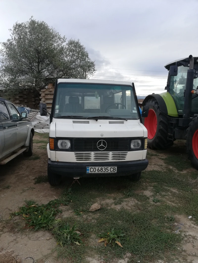 Mercedes-Benz 208, снимка 1 - Бусове и автобуси - 47524473