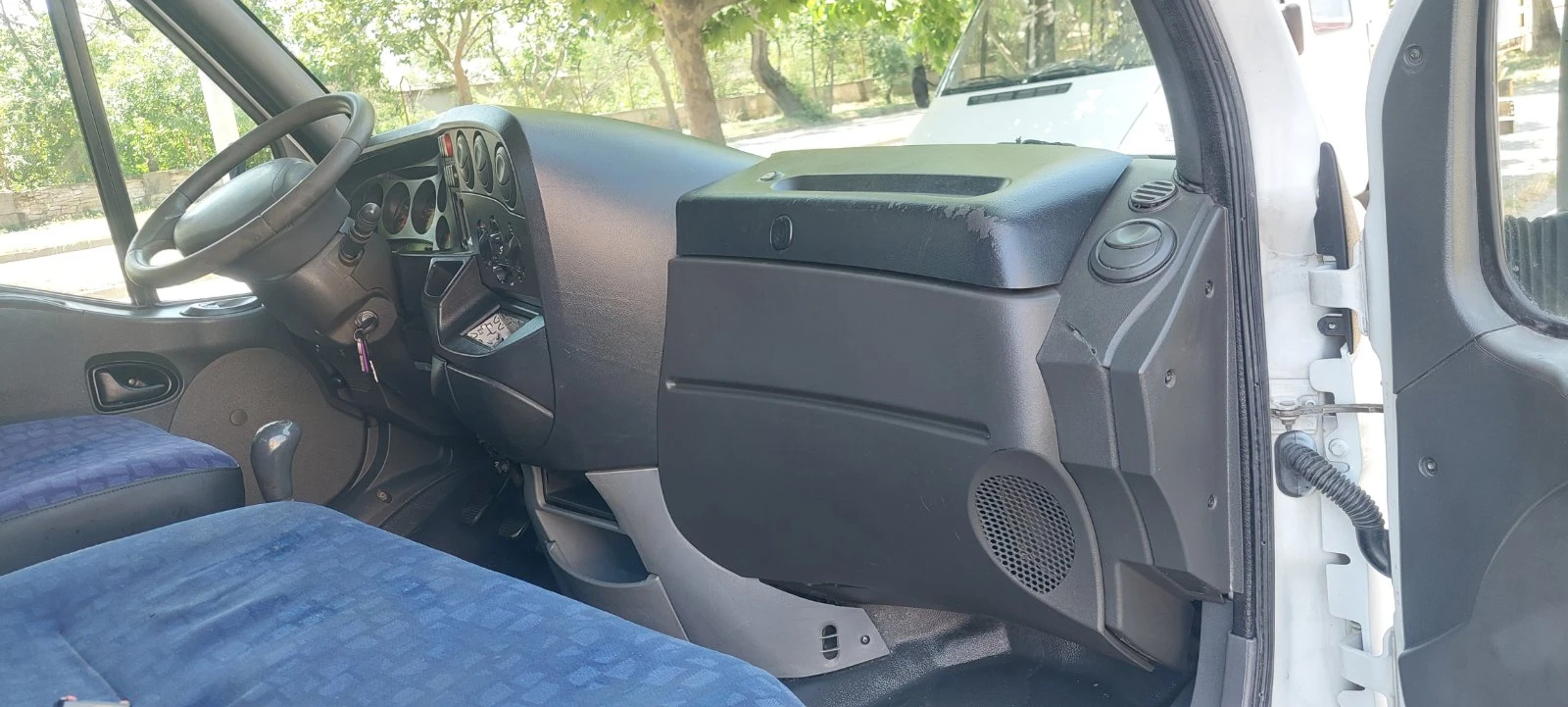 Iveco Daily 2.3 jtd Б категория, снимка 10 - Бусове и автобуси - 55154666