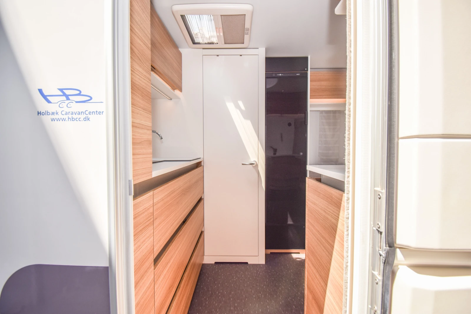 Каравана Adria Altea 4four 362 LH!!!НОВА!!!, снимка 5 - Каравани и кемпери - 55604257
