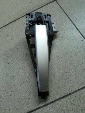 Дръжка врата задна дясна външна Опел Астра Н