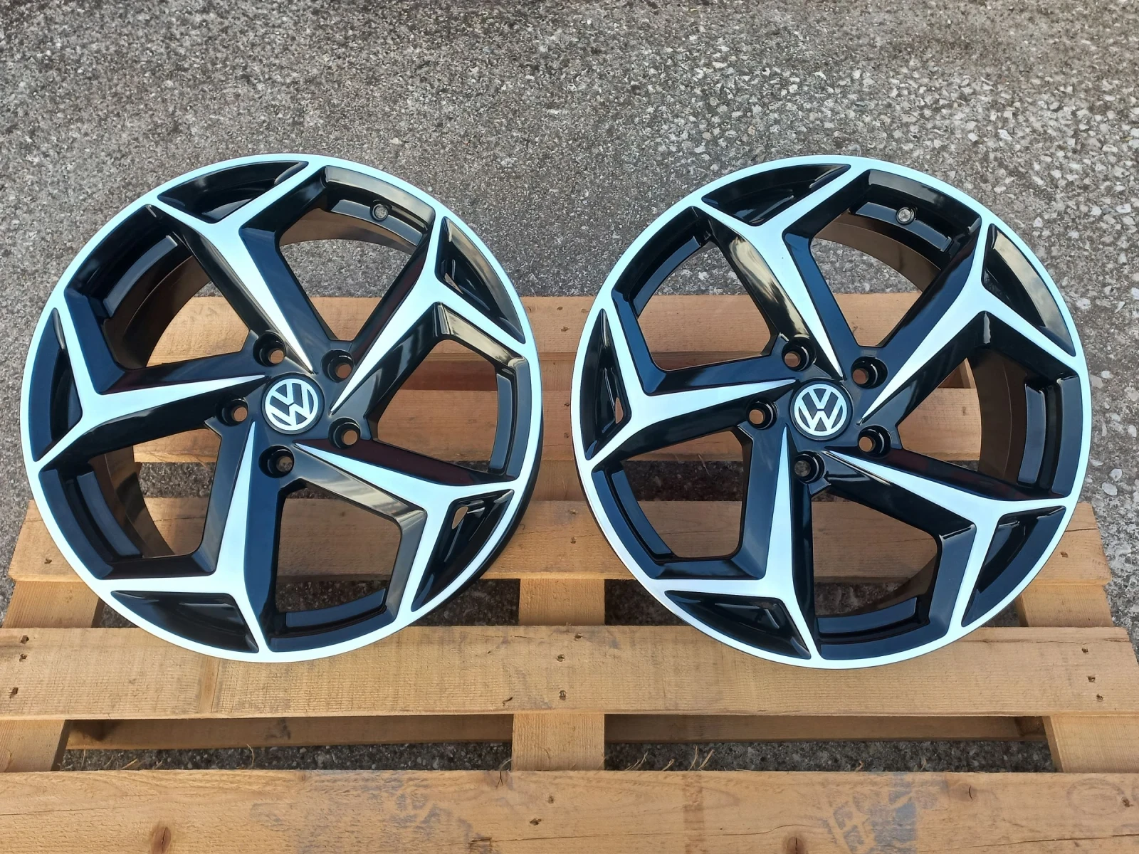 Джанти за VW, снимка 8 - Гуми и джанти - 54198359