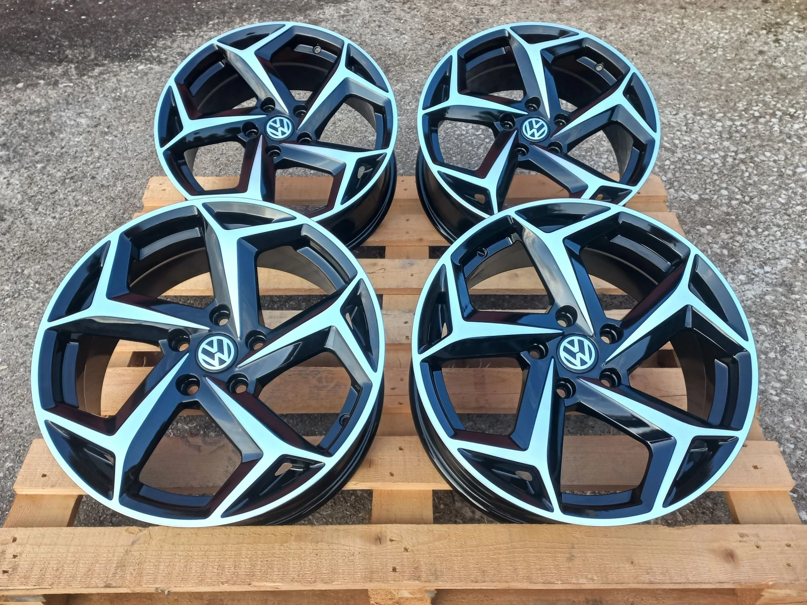 Джанти за VW, снимка 3 - Гуми и джанти - 54198359