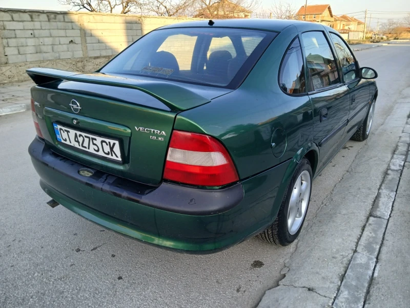 Opel Vectra 1.8 Газ/Бензин, снимка 3 - Автомобили и джипове - 48348841