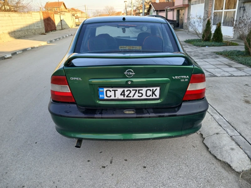 Opel Vectra 1.8 Газ/Бензин, снимка 4 - Автомобили и джипове - 48348841