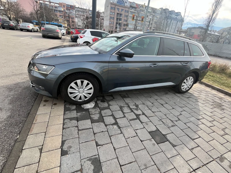 Skoda Superb, снимка 6 - Автомобили и джипове - 48544752