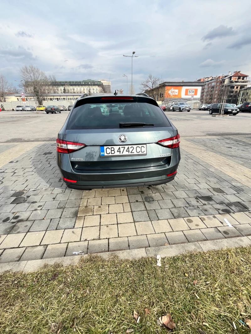 Skoda Superb, снимка 9 - Автомобили и джипове - 48544752