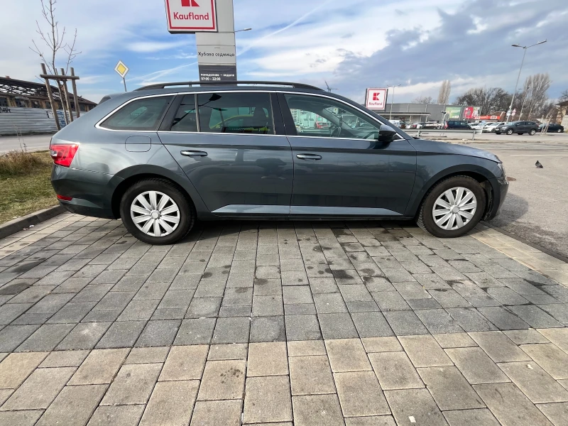 Skoda Superb, снимка 7 - Автомобили и джипове - 48544752