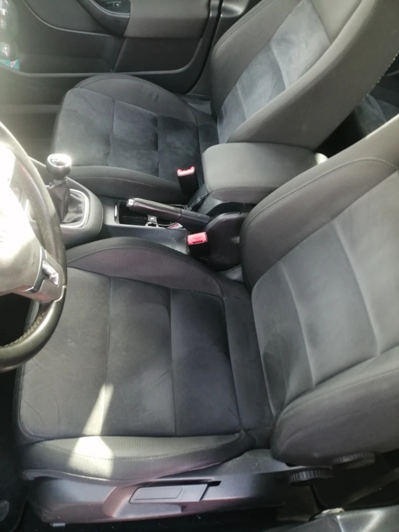 VW Golf 1.2 TSI Highline, снимка 15 - Автомобили и джипове - 52323764