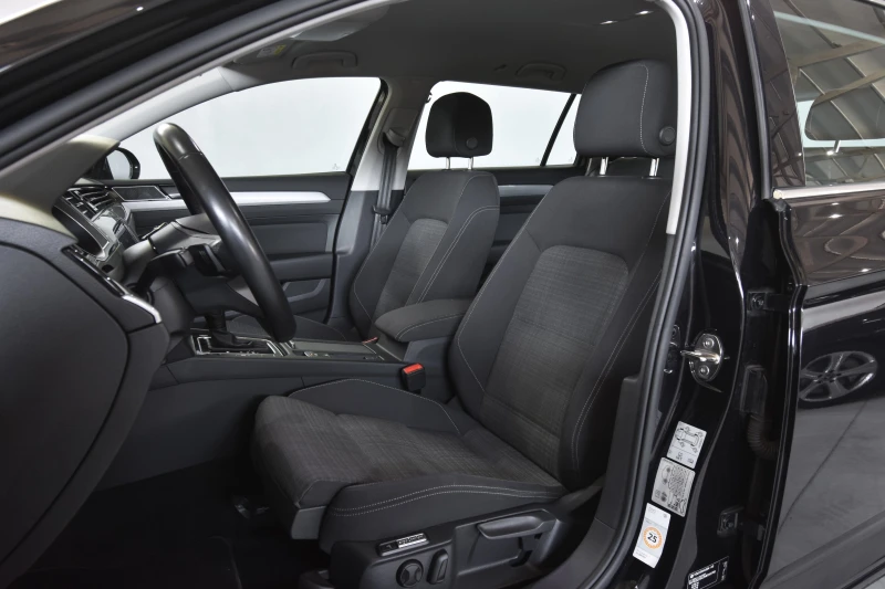 VW Passat 2.0TDI/LED/200HP, снимка 7 - Автомобили и джипове - 51243693