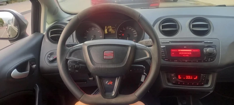 Seat Ibiza, снимка 17 - Автомобили и джипове - 52264676